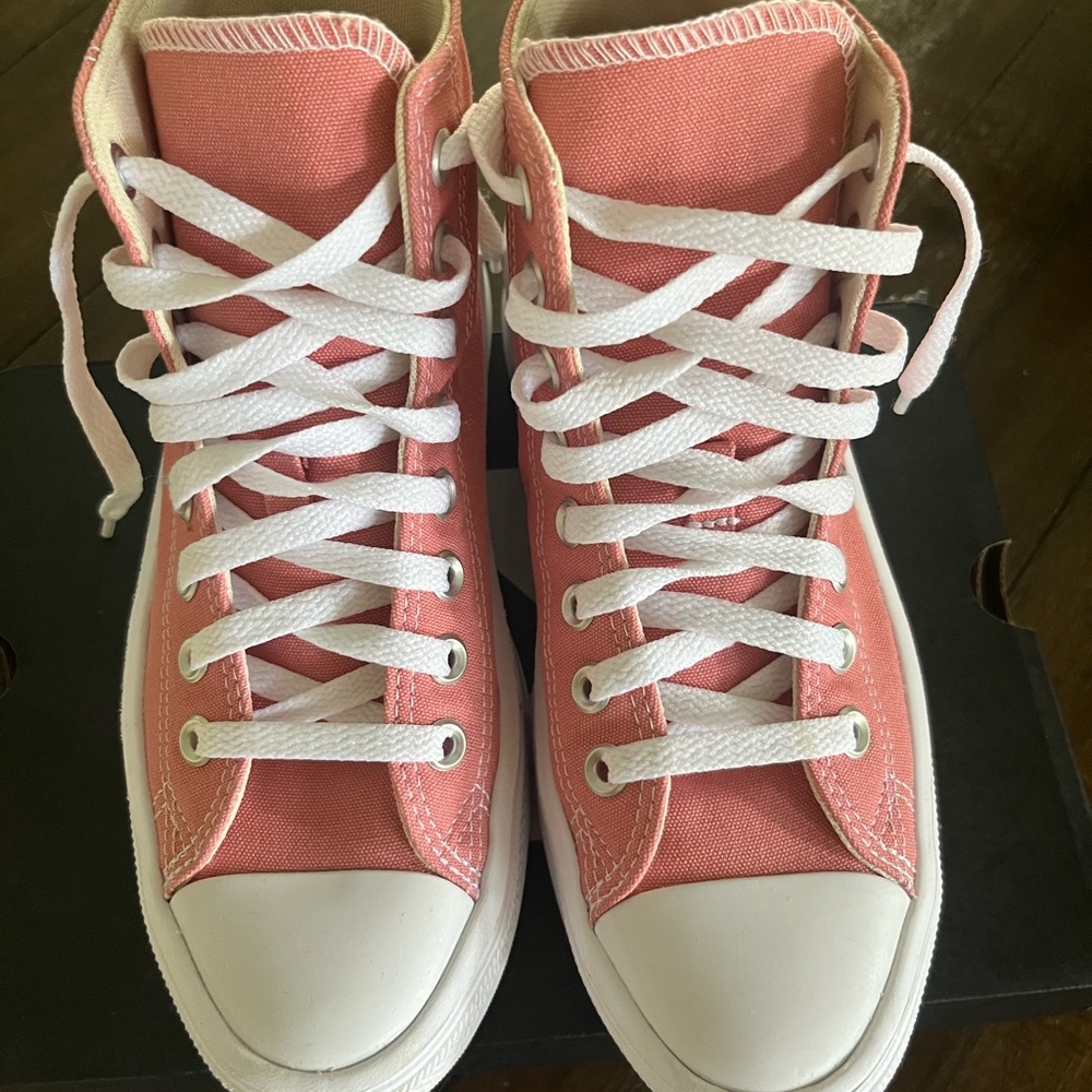 Women’s Platform Converse High-Top Sneakers